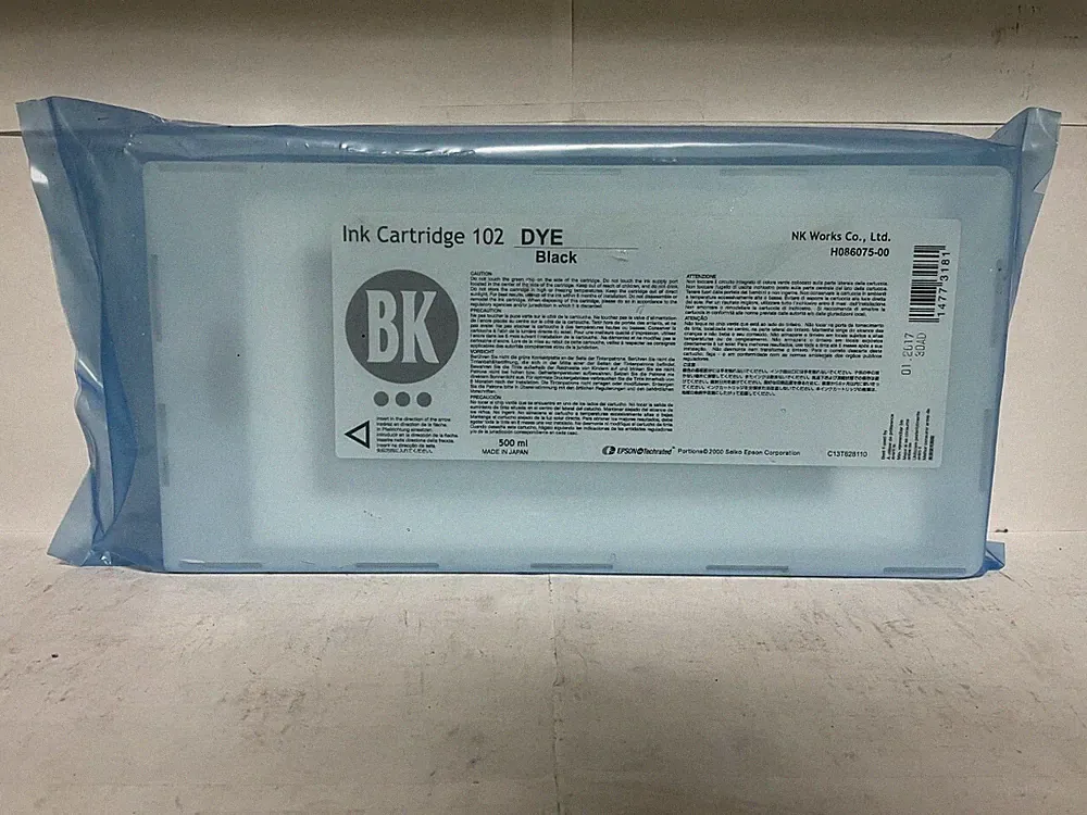 New Genuine Seiko Epson Corporation 500ml Ink Cartridge 102 DYE Black BAG